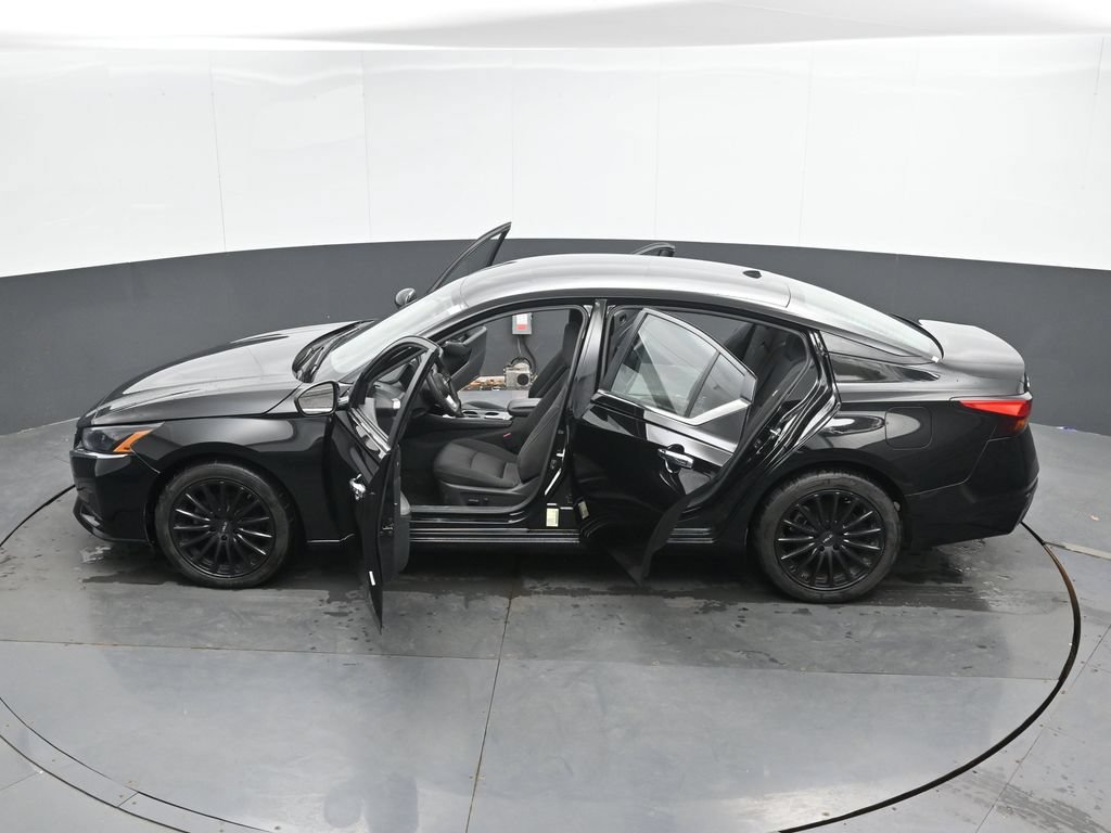 Used 2023 Nissan Altima 2.5 SV FWD image 49