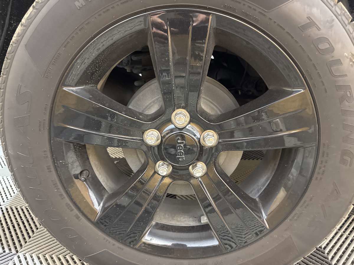 Used 2015 Jeep Patriot Sport w/ Power Value Group FWD image 25