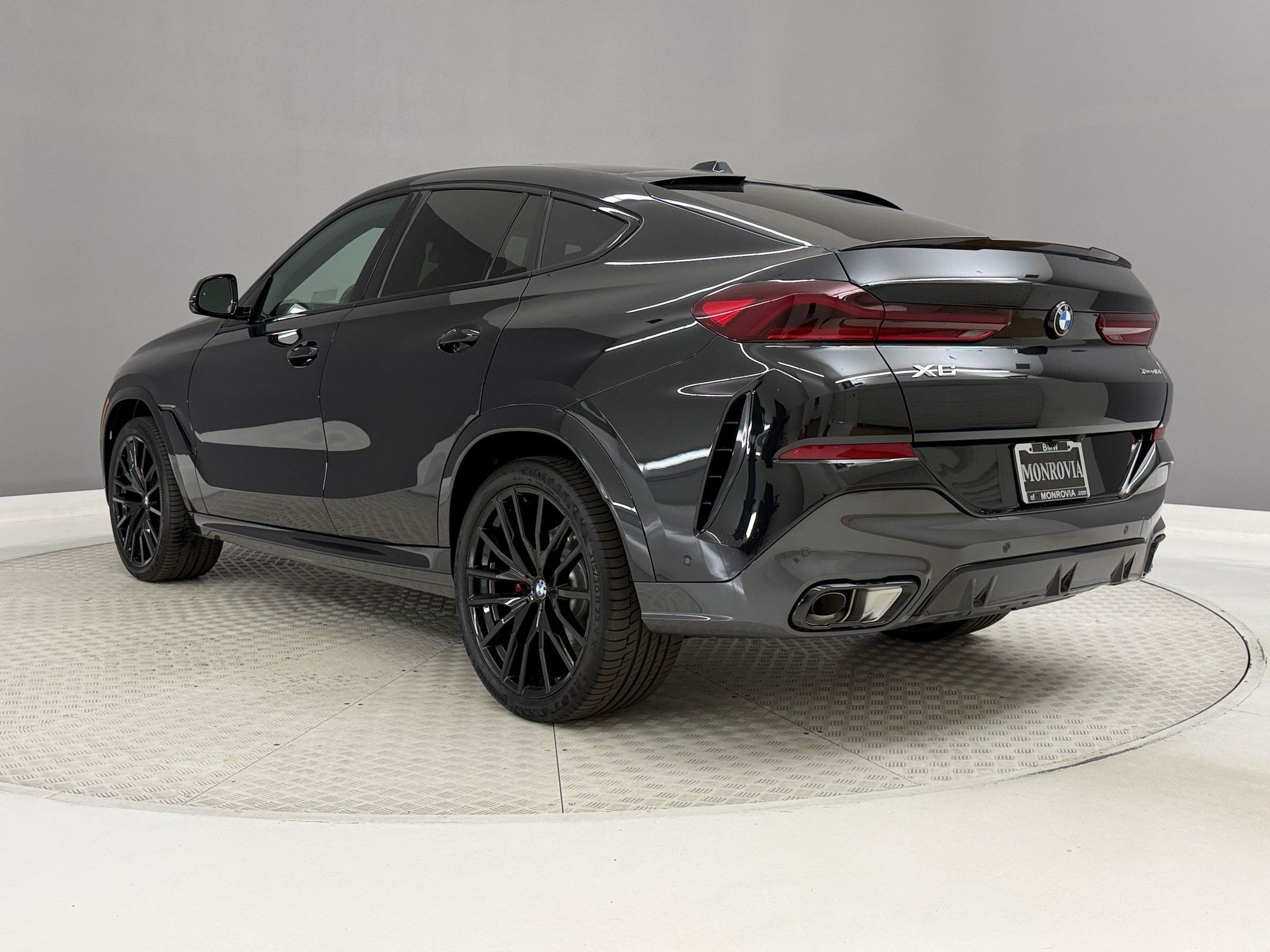 New 2027 BMW X6 xDrive40i w/ Premium Package AWD/4WD image 3