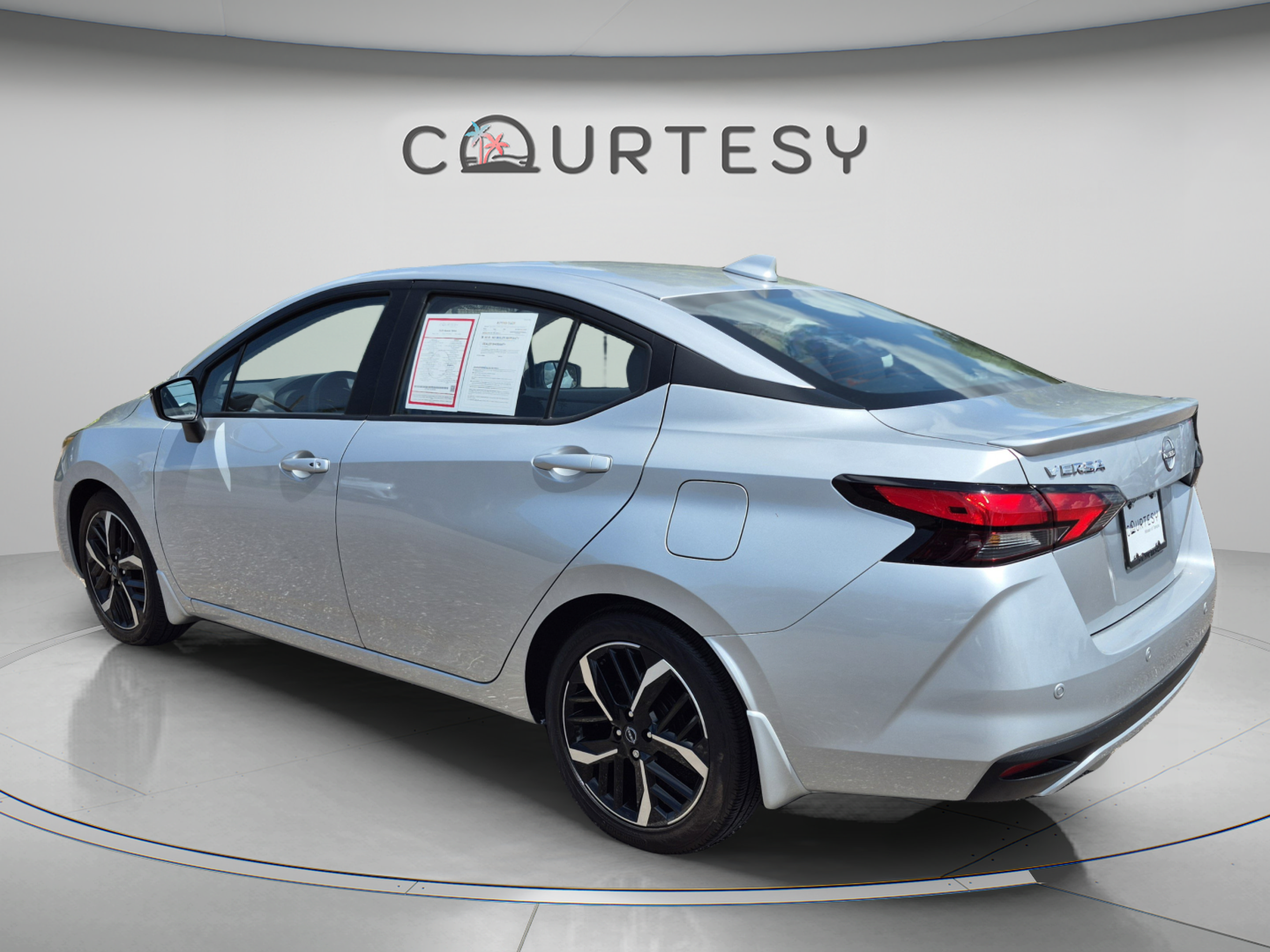 Certified 2025 Nissan Versa SR w/ Trunk Package FWD image 5