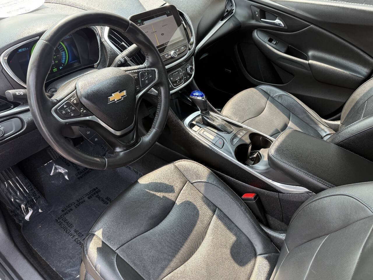 Used 2018 Chevrolet Volt Premier w/ Driver Confidence Package FWD image 9