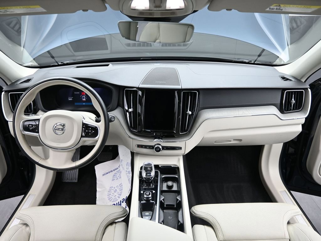 Certified 2023 Volvo XC60 B5 Ultimate w/ Protection Package Premier image 22