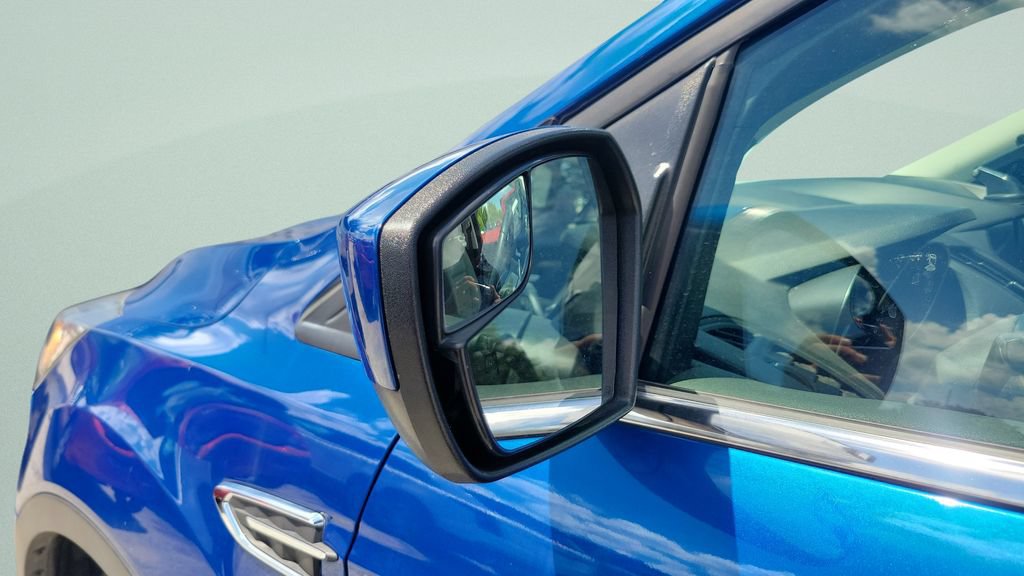 Used 2019 Ford Escape SEL FWD image 4