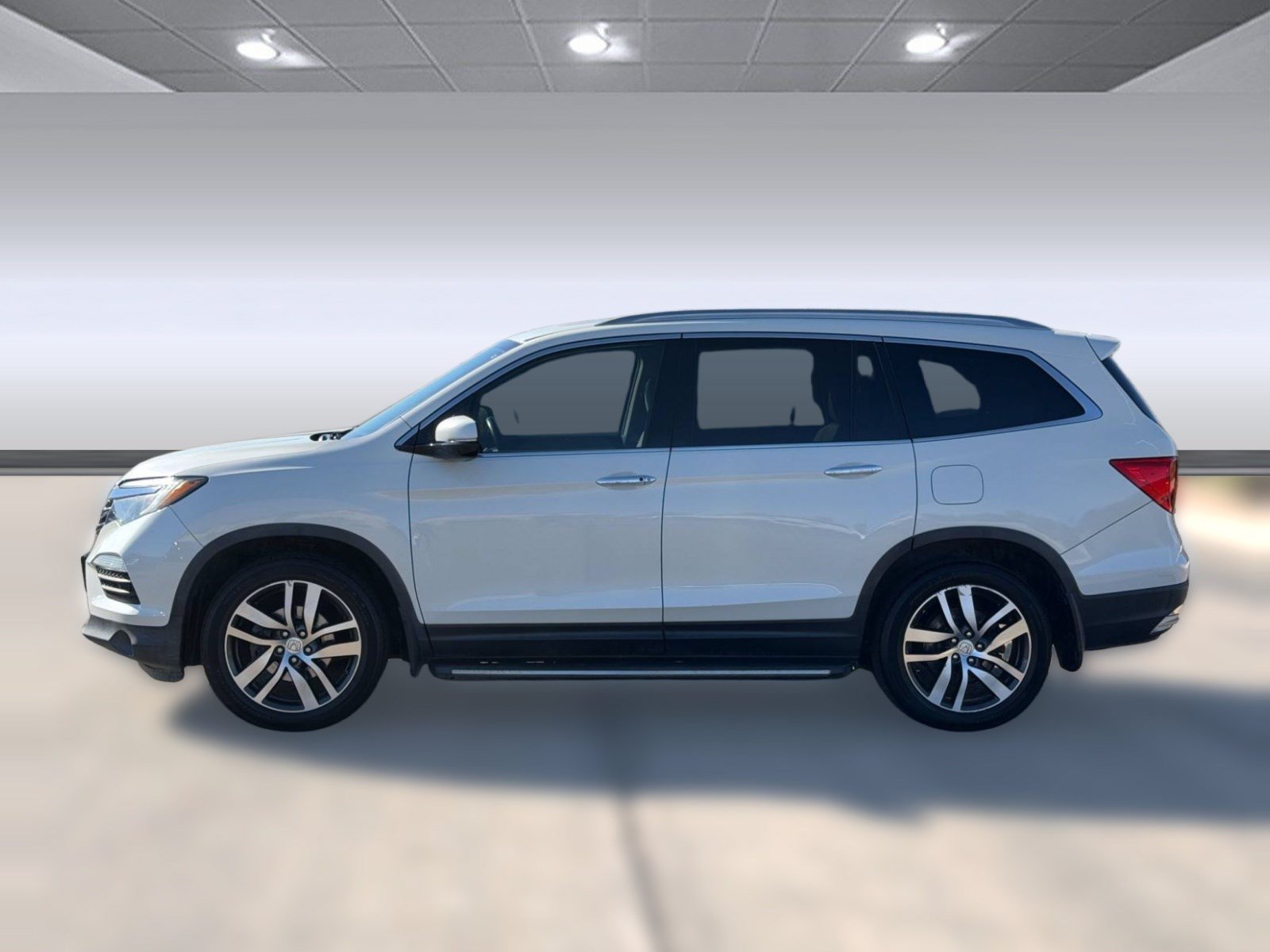Used 2016 Honda Pilot Elite image 2