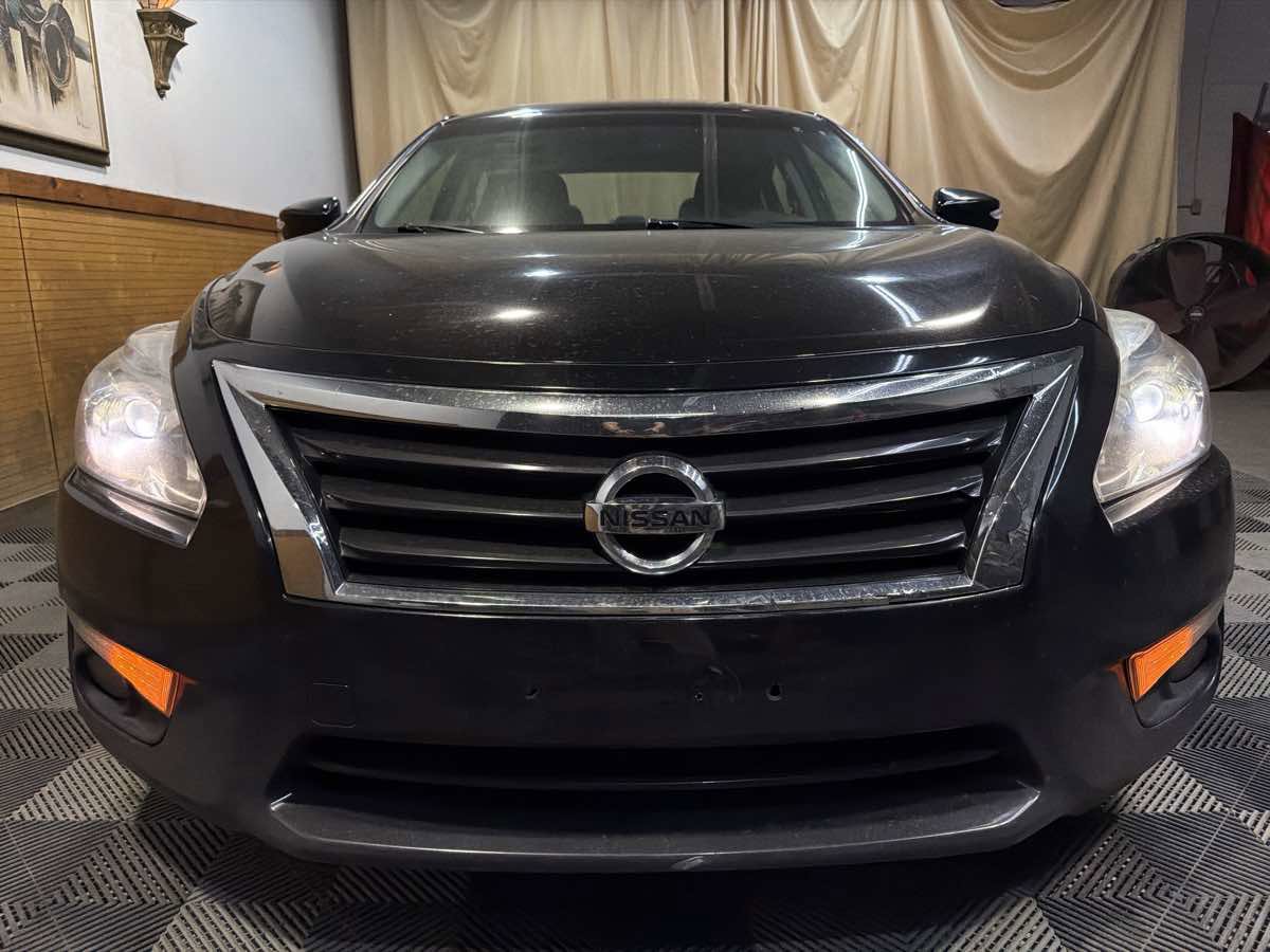 Used 2015 Nissan Altima 3.5 SL FWD image 3