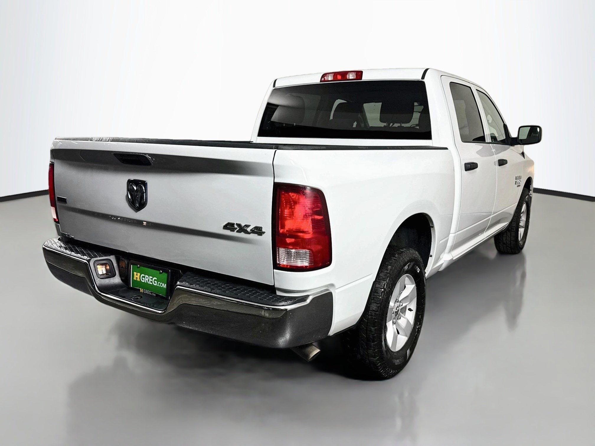 Used 2023 RAM 1500 Classic SLT w/ Electronics Group AWD/4WD image 10