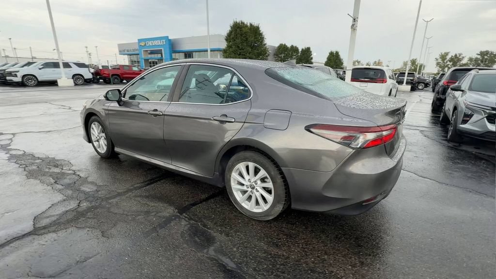 Used 2021 Toyota Camry LE FWD image 6