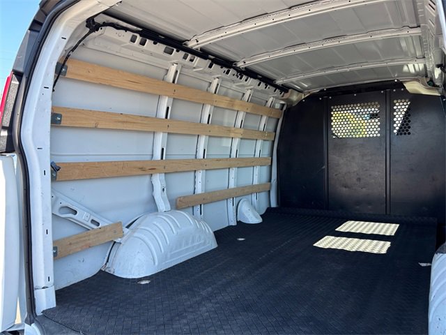 Used 2023 Chevrolet Express 2500 w/ Driver Convenience Package image 25