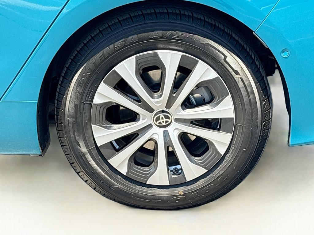 Certified 2021 Toyota Prius Prime Limited w/ Carpet Mat Package (TMS) FWD image 30