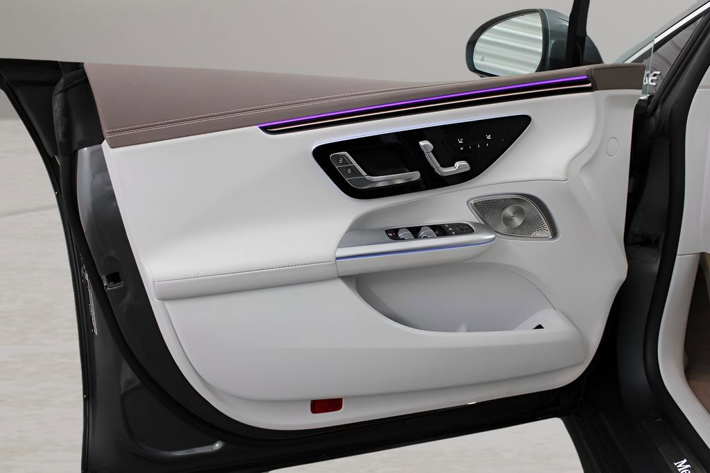 Used 2025 Mercedes-Benz EQE 350+ 4MATIC Sedan image 11