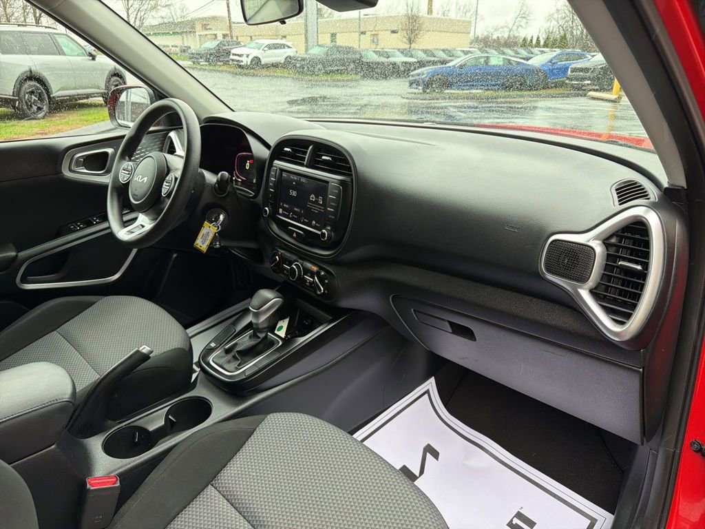 Certified 2023 Kia Soul LX image 13