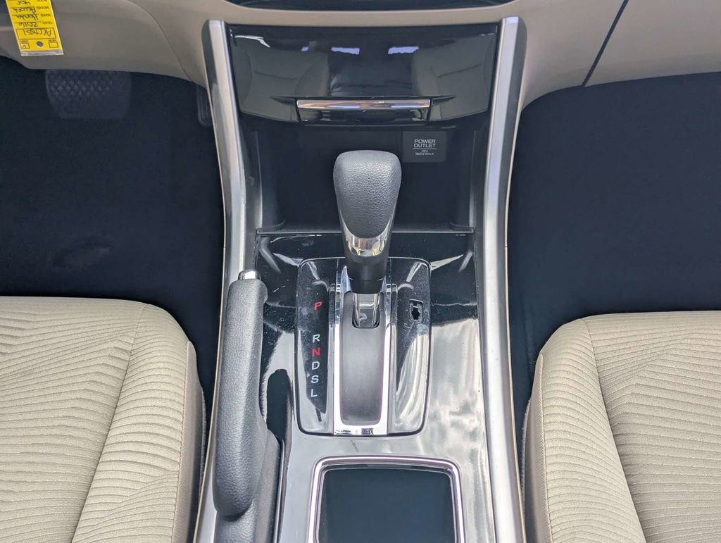 Used 2016 Honda Accord LX image 18