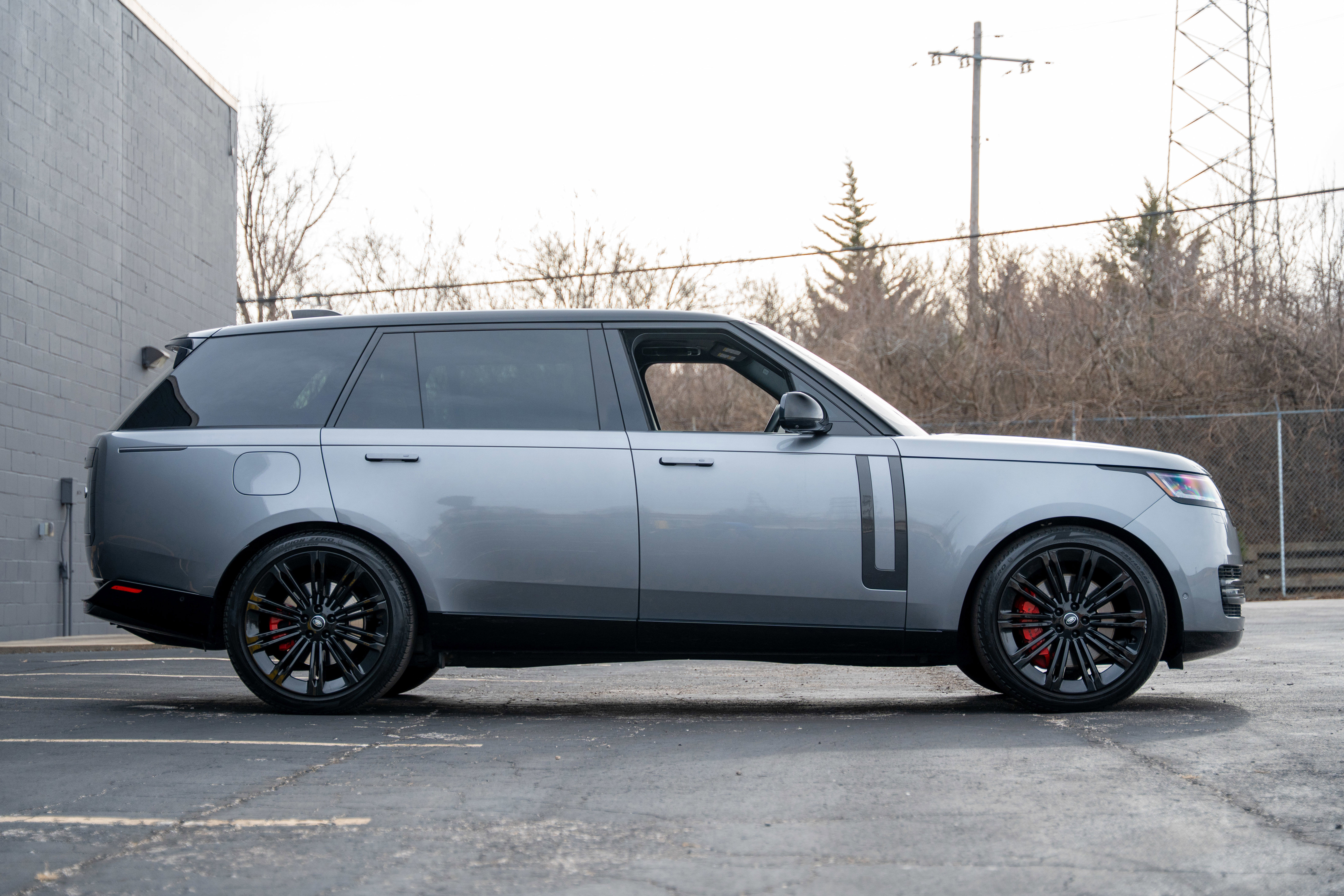 Used 2023 Land Rover Range Rover Long Wheelbase SE AWD/4WD image 7