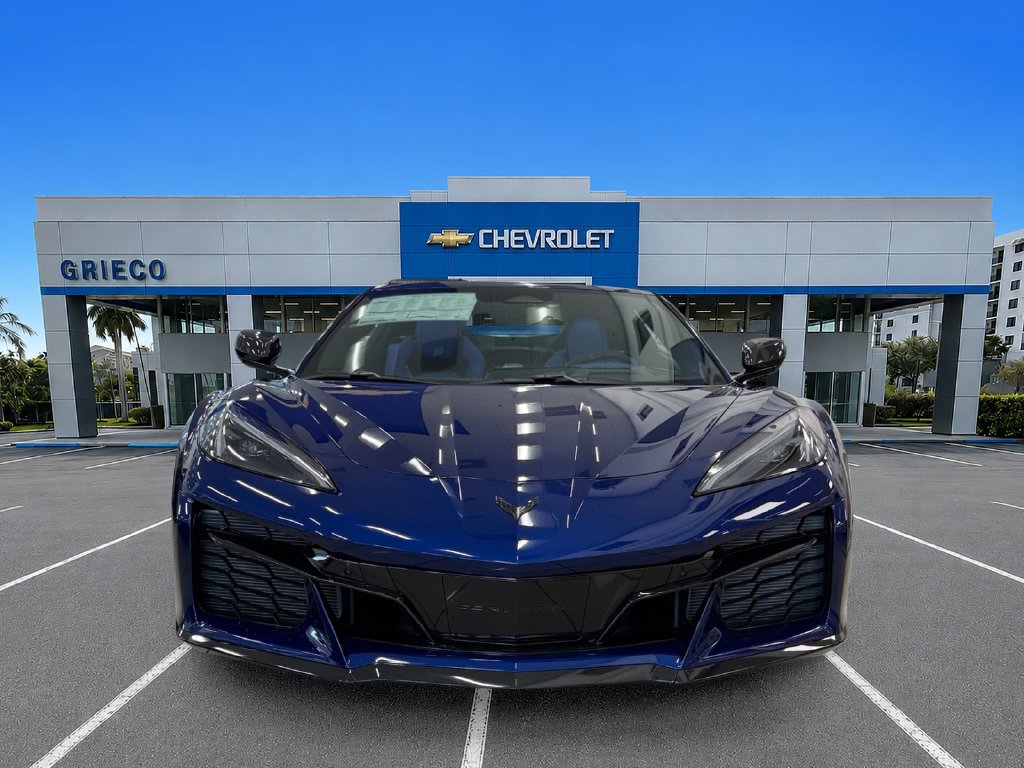 New 2027 Chevrolet Corvette Grand Sport w/ Z52 Sport Performance Package RWD image 2