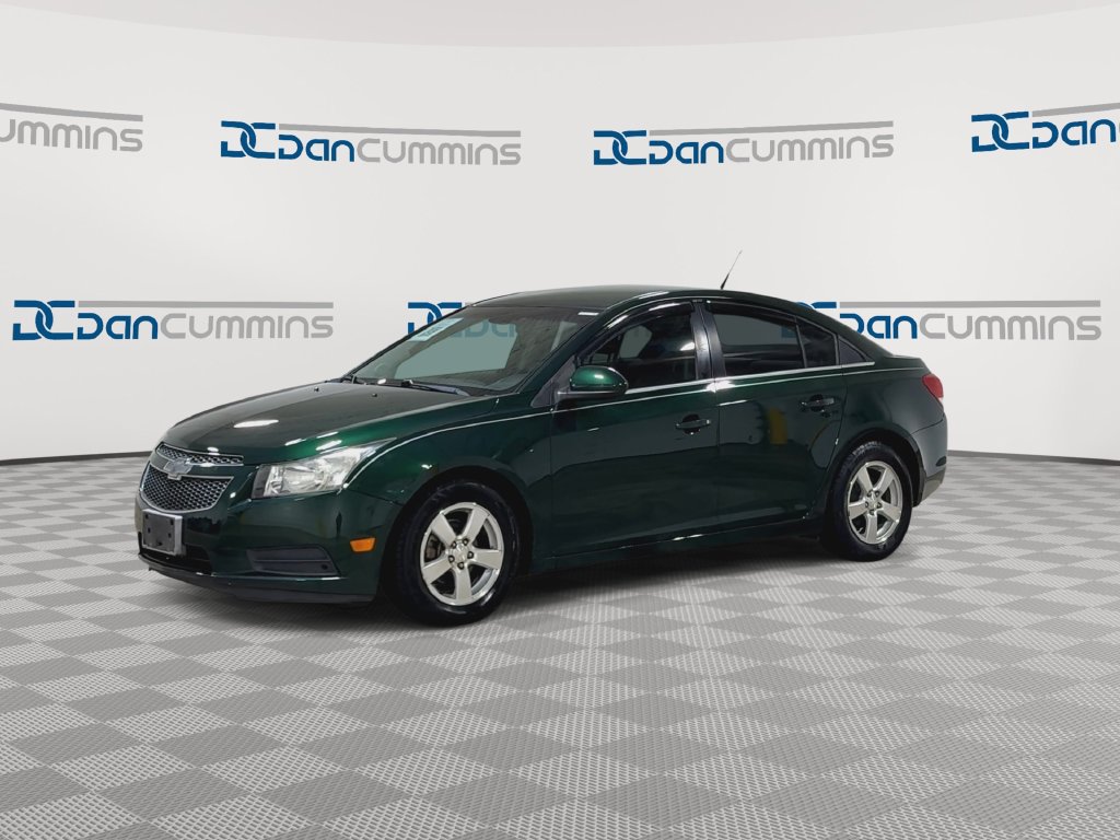 Used 2014 Chevrolet Cruze LT w/ Technology Package FWD image 4