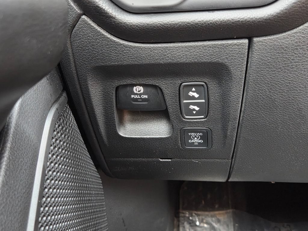 Used 2025 RAM 1500 Big Horn AWD/4WD image 19