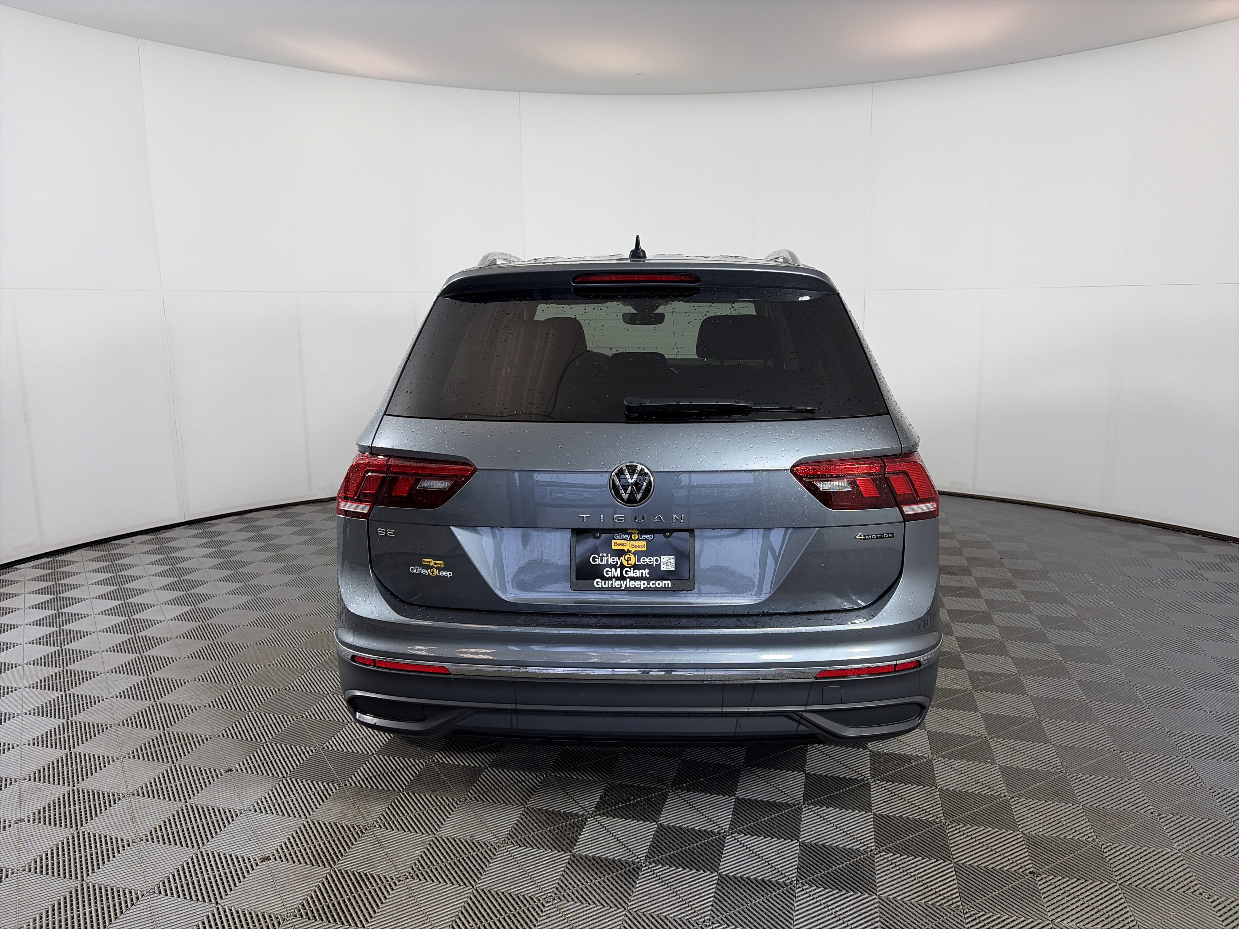 Used 2022 Volkswagen Tiguan SE image 9