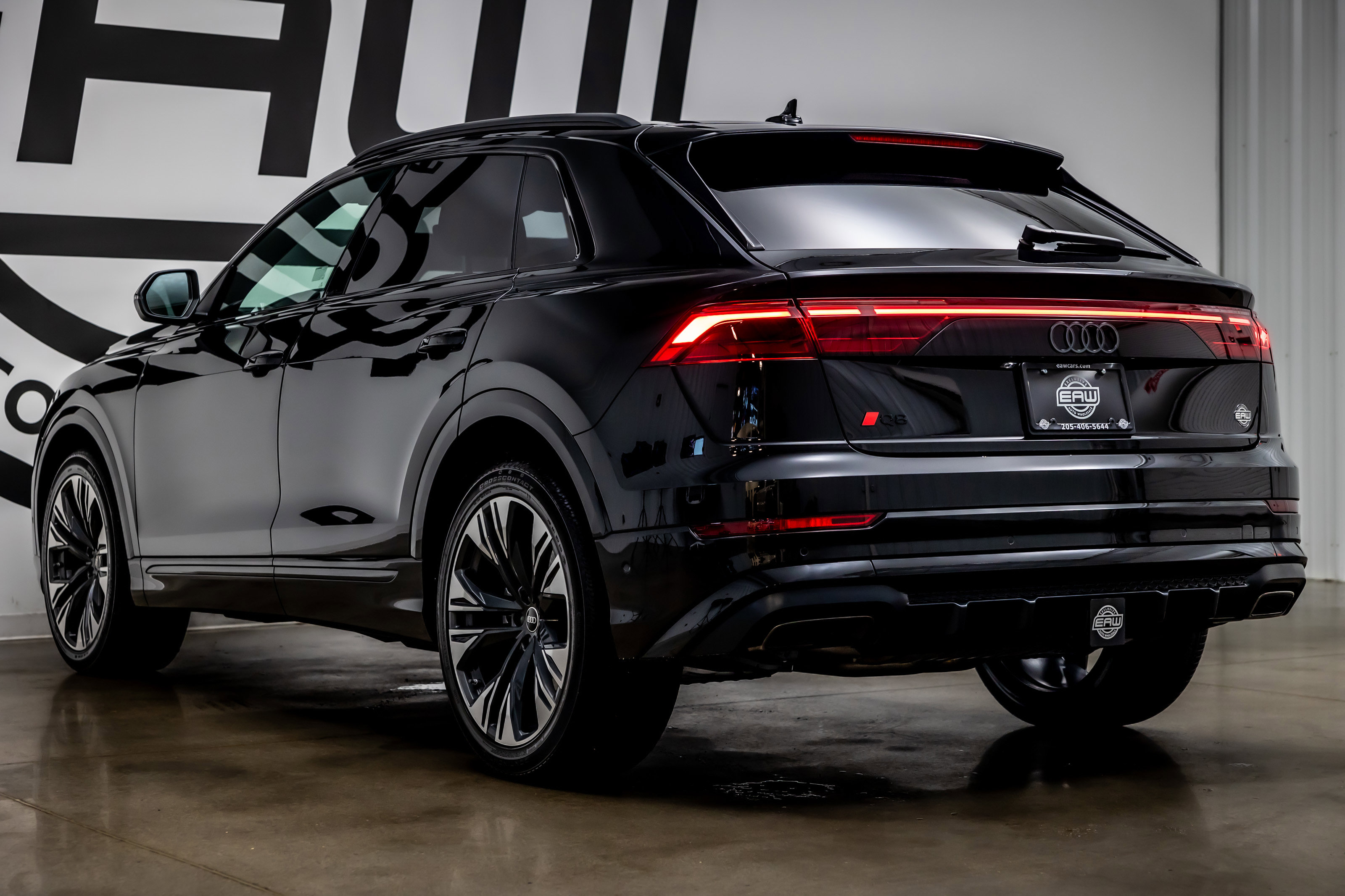 Used 2025 Audi Q8 Prestige image 26