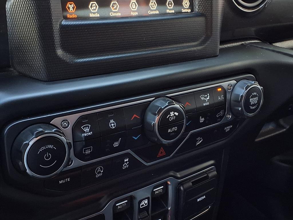 Used 2019 Jeep Wrangler Unlimited Sport image 9