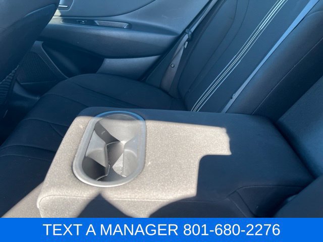 Used 2025 Hyundai Elantra SEL FWD image 36