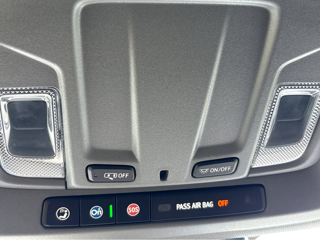 Used 2025 Chevrolet Silverado 1500 Custom image 30