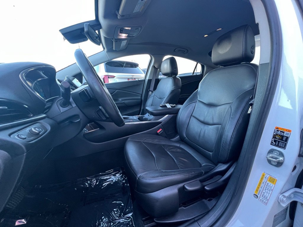 Used 2017 Chevrolet Volt Premier w/ Driver Confidence II Package image 10