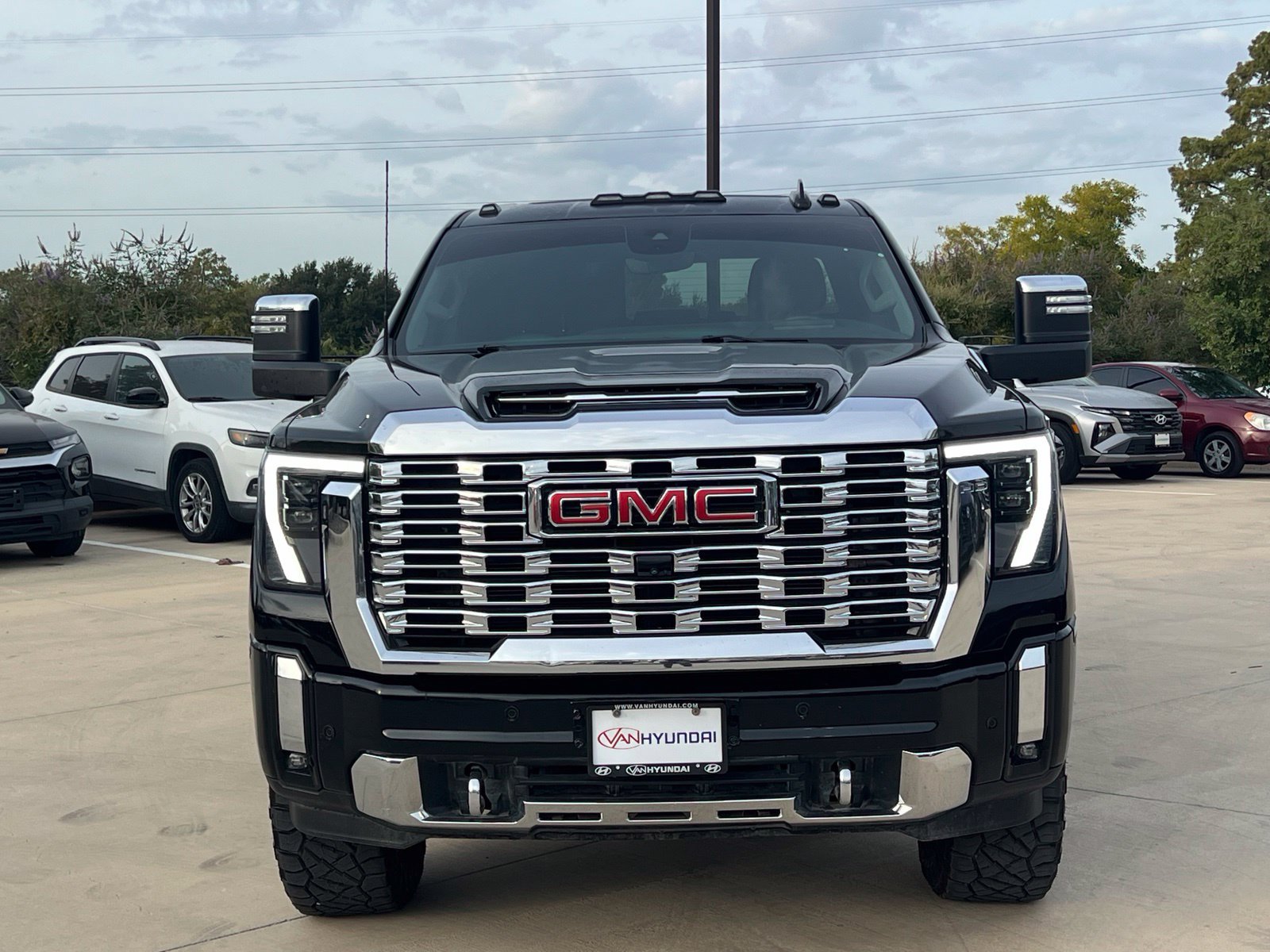Used 2024 GMC Sierra 2500 Denali w/ Denali Reserve Package AWD/4WD image 14