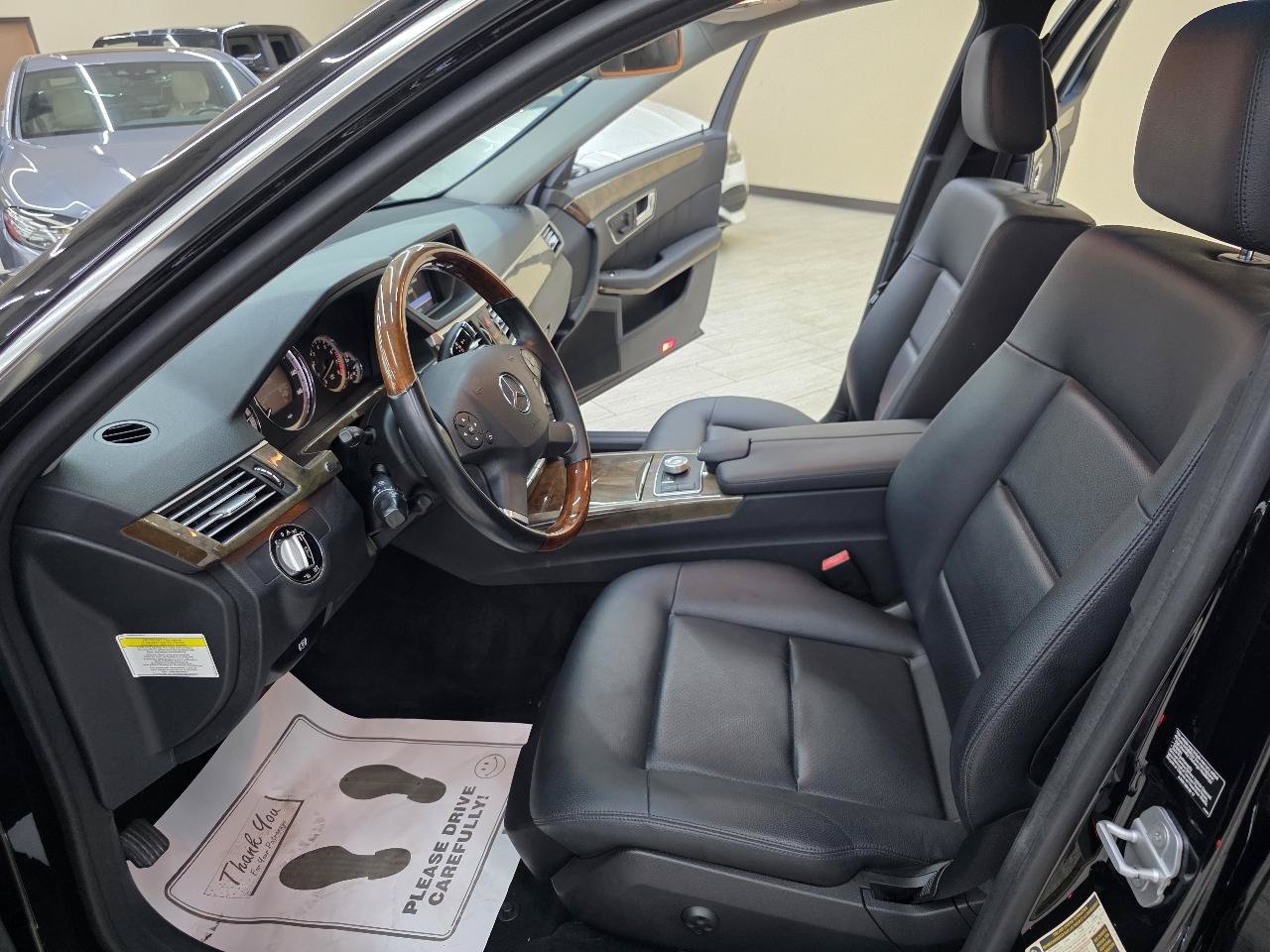 Used 2010 Mercedes-Benz E 350 Sedan image 17