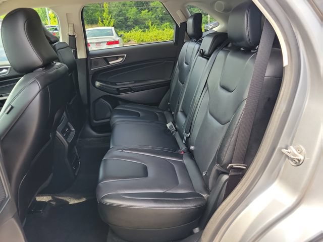 Used 2022 Ford Edge Titanium AWD/4WD image 9