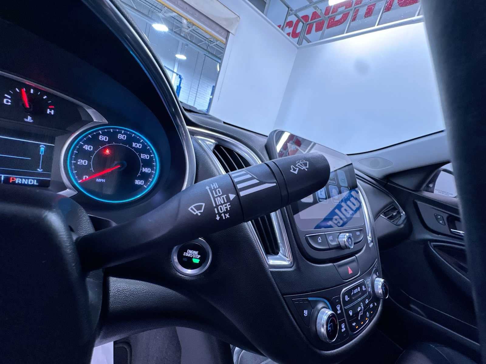 Used 2016 Chevrolet Malibu Premier FWD image 19