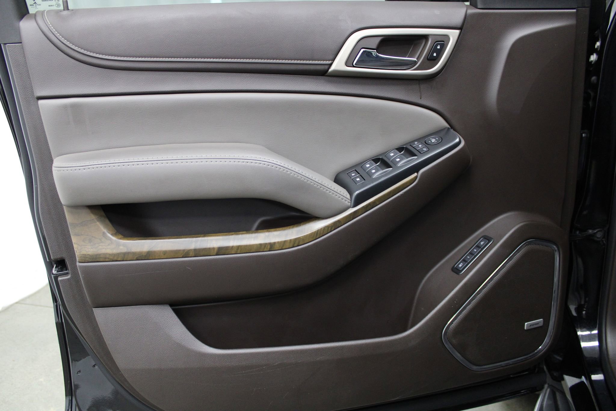 Used 2018 GMC Yukon Denali image 9