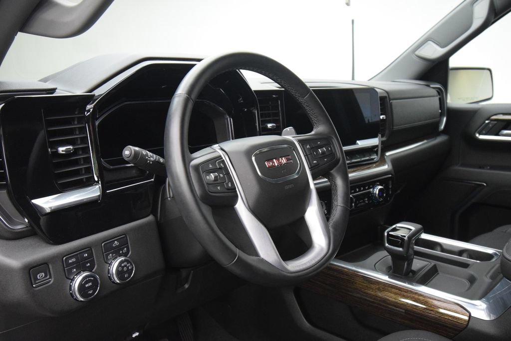 Used 2023 GMC Sierra 1500 Elevation w/ X31 Off-Road Package AWD/4WD image 16
