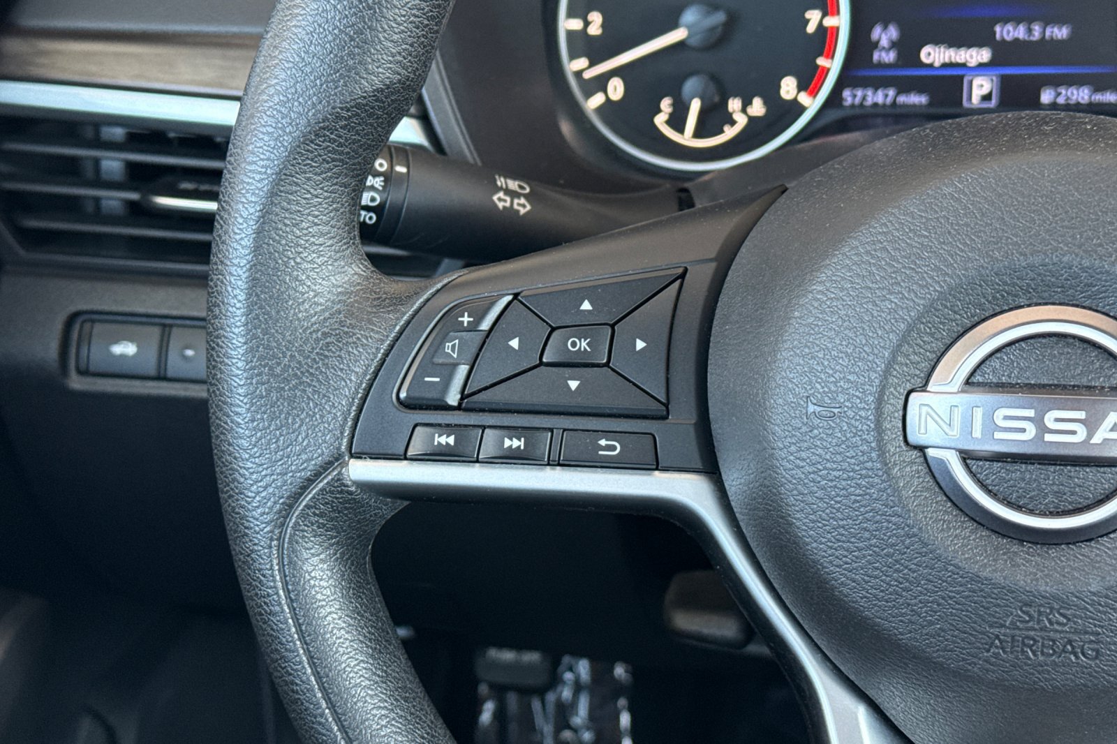 Certified 2024 Nissan Altima 2.5 SV FWD image 29