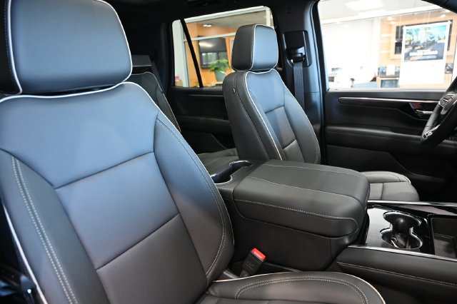 New 2026 Chevrolet Tahoe Premier AWD/4WD image 8