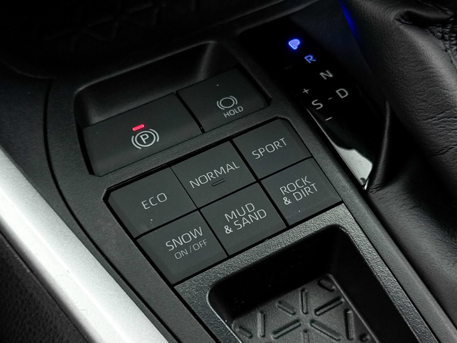 Used 2024 Toyota RAV4 XLE w/ Weather Package AWD/4WD image 8