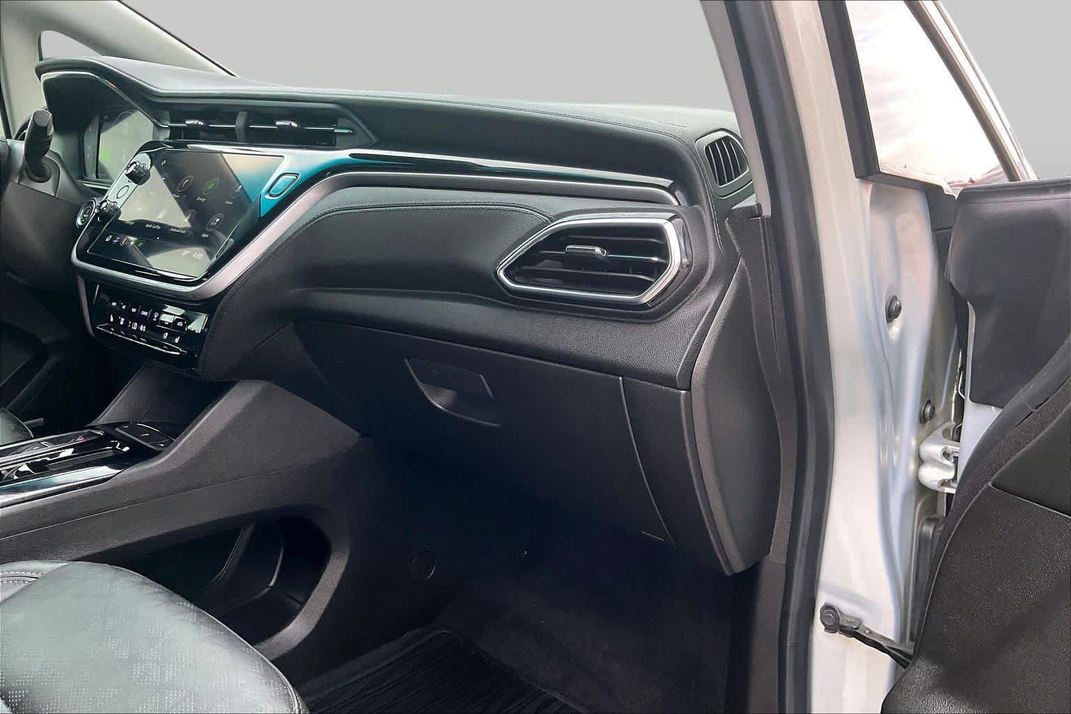 Certified 2023 Chevrolet Bolt LT w/ Infotainment Package FWD image 16