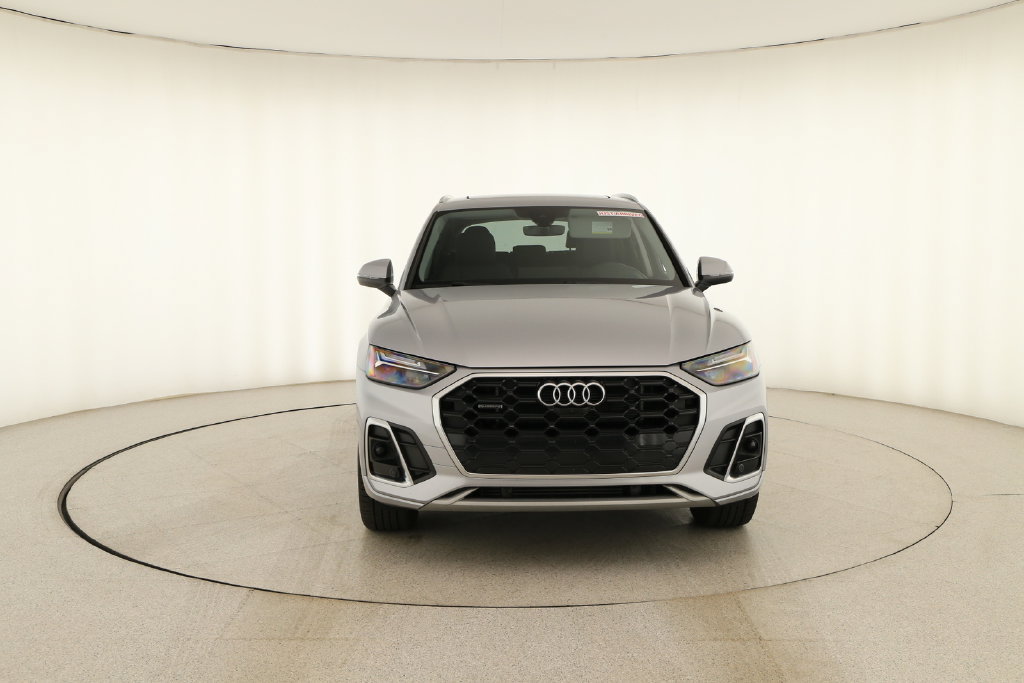 Certified 2024 Audi Q5 e Premium Plus w/ Premium Plus Package AWD/4WD image 11