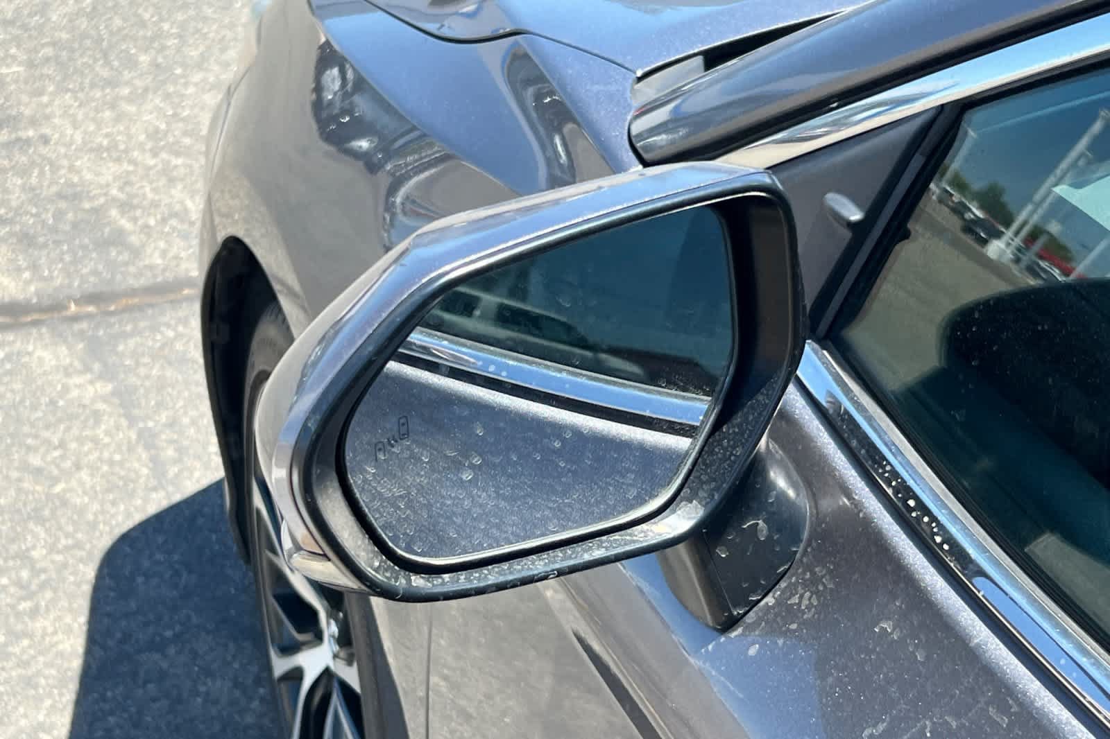 Used 2019 Toyota Camry SE w/ Audio Package FWD image 8