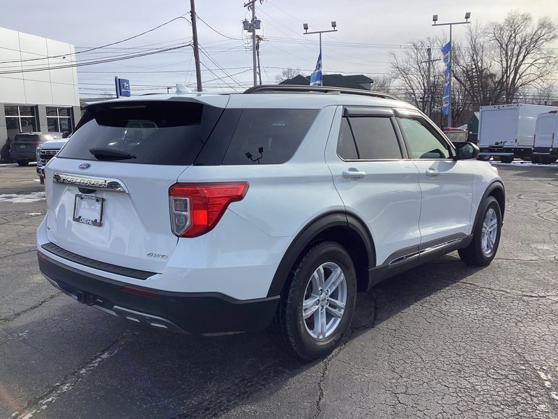 Used 2021 Ford Explorer XLT w/ Equipment Group 202A image 7