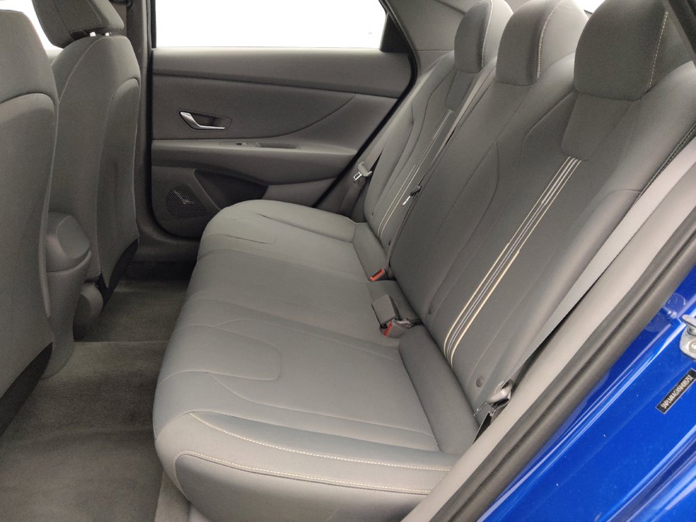 Used 2022 Hyundai Elantra SEL FWD image 18