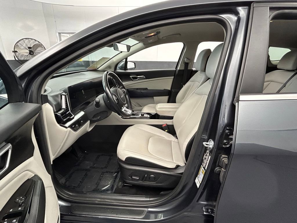 Used 2024 Kia Sportage EX image 13