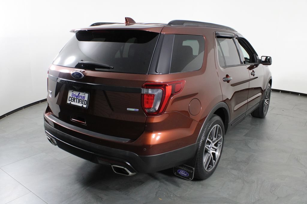 Used 2016 Ford Explorer Sport w/ Equipment Group 401A AWD/4WD image 3