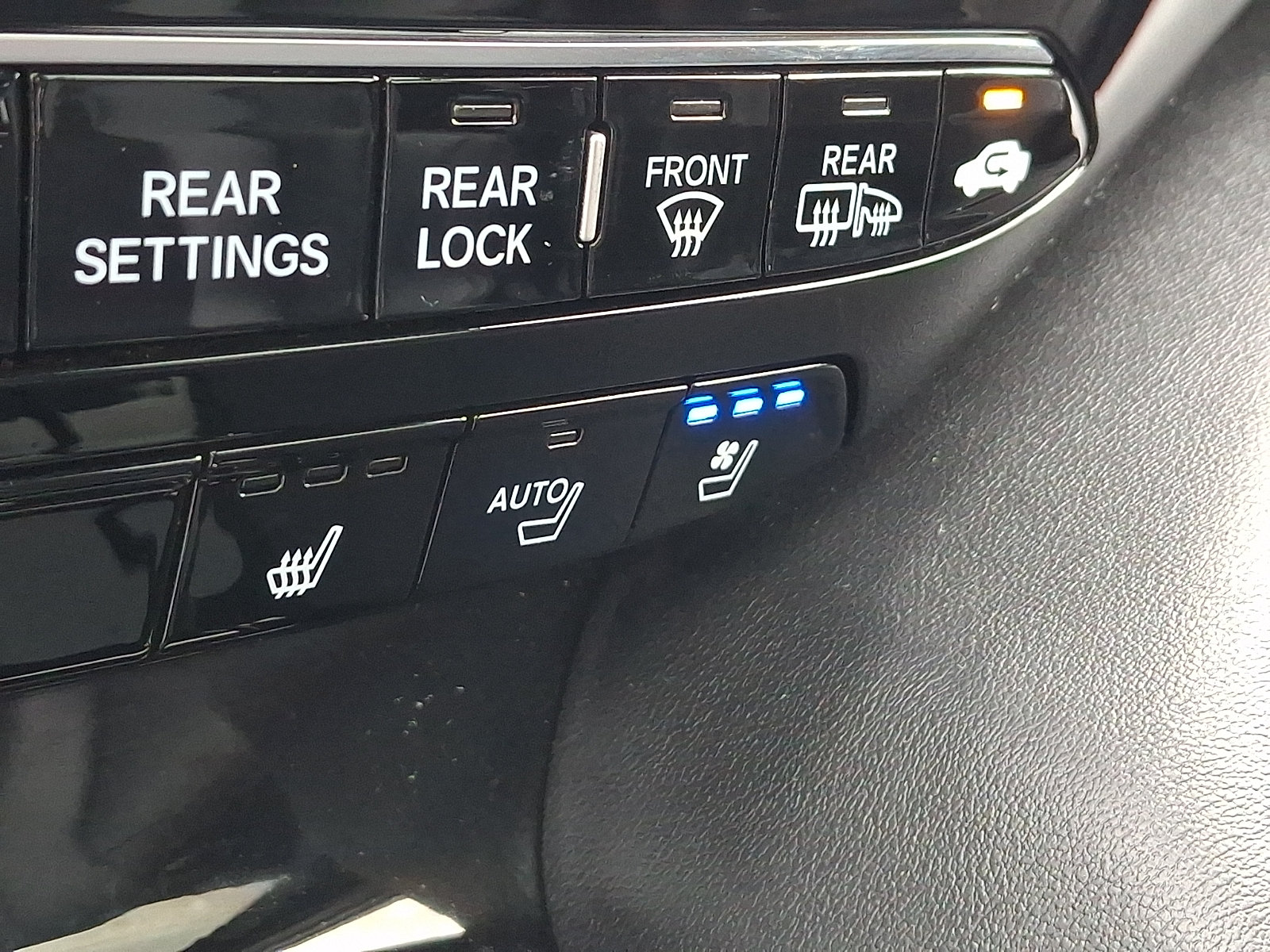 Used 2023 Acura MDX A-Spec AWD/4WD image 26