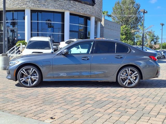 Used 2021 BMW 330e w/ Convenience Package image 2