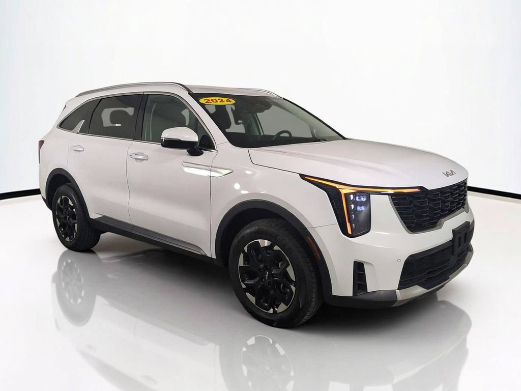 Used 2024 Kia Sorento S AWD/4WD image 2