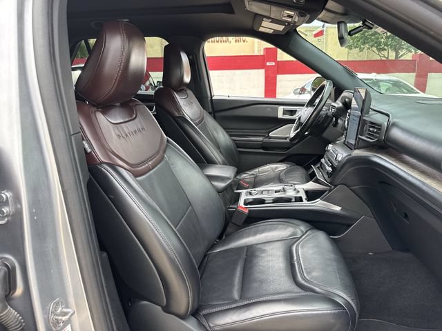 Used 2020 Ford Explorer Platinum w/ Premium Technology Package AWD/4WD image 32
