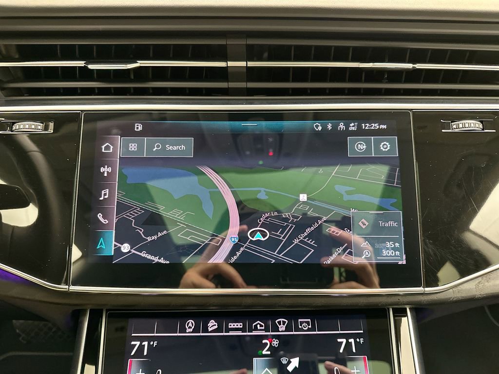 Used 2022 Audi Q8 Prestige w/ Prestige Package image 17