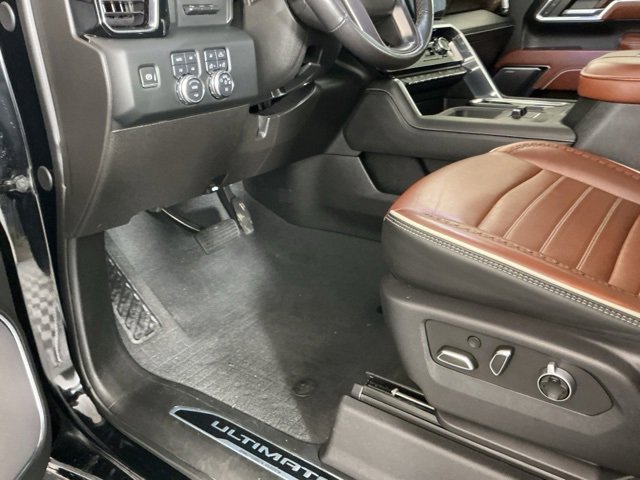 Used 2024 GMC Sierra 3500 Denali Ultimate image 18
