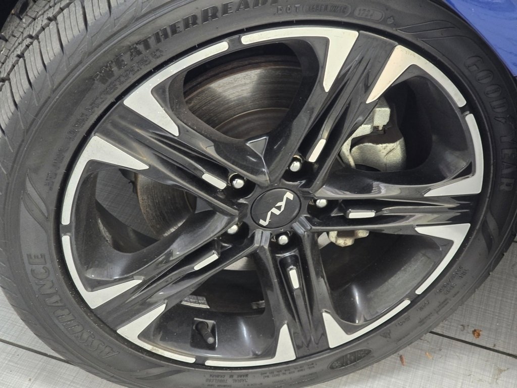 Used 2023 Kia K5 GT-Line image 10