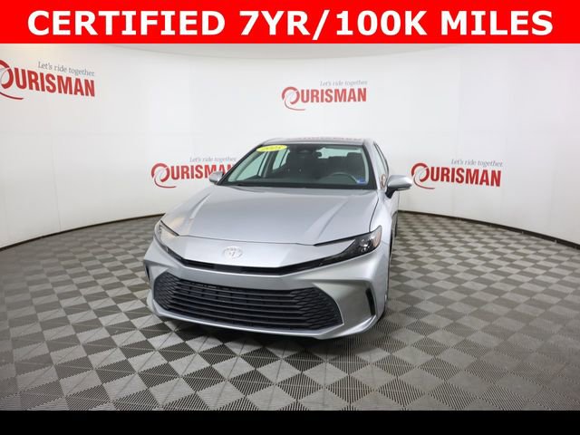 Used 2025 Toyota Camry LE FWD image 1